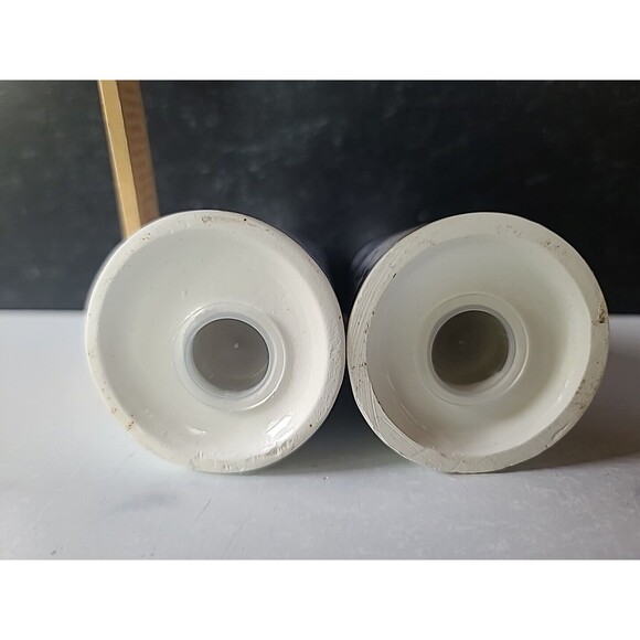 Vintage Salt And Pepper Shakers Souvenir Of Plymouth Massachusetts - Picture 6 of 10